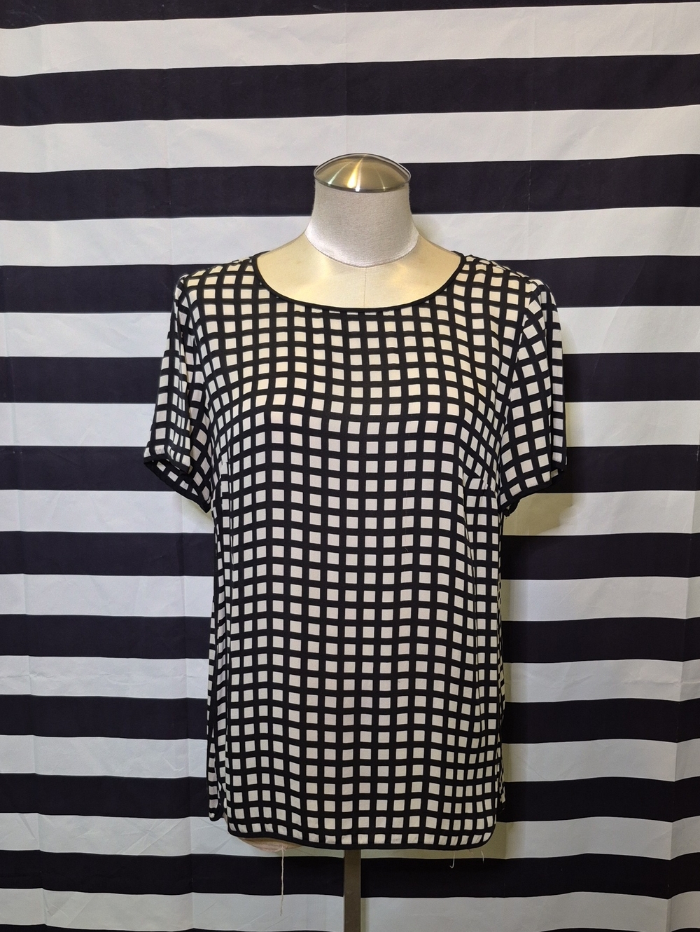 J.Crew Silk Black and White Grid Short Sleeve Women's Blous3le